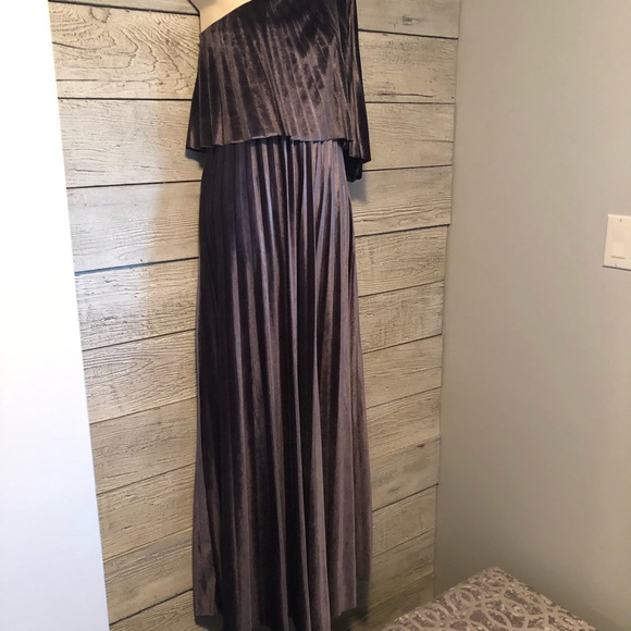 ASOS DESIGN One Shoulder Pleated Velvet Gray Silver Maxi Dress Size 4 - Picture 5 of 7